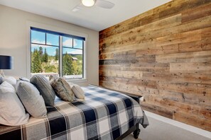 2 habitaciones, ropa de cama de alta calidad y escritorio