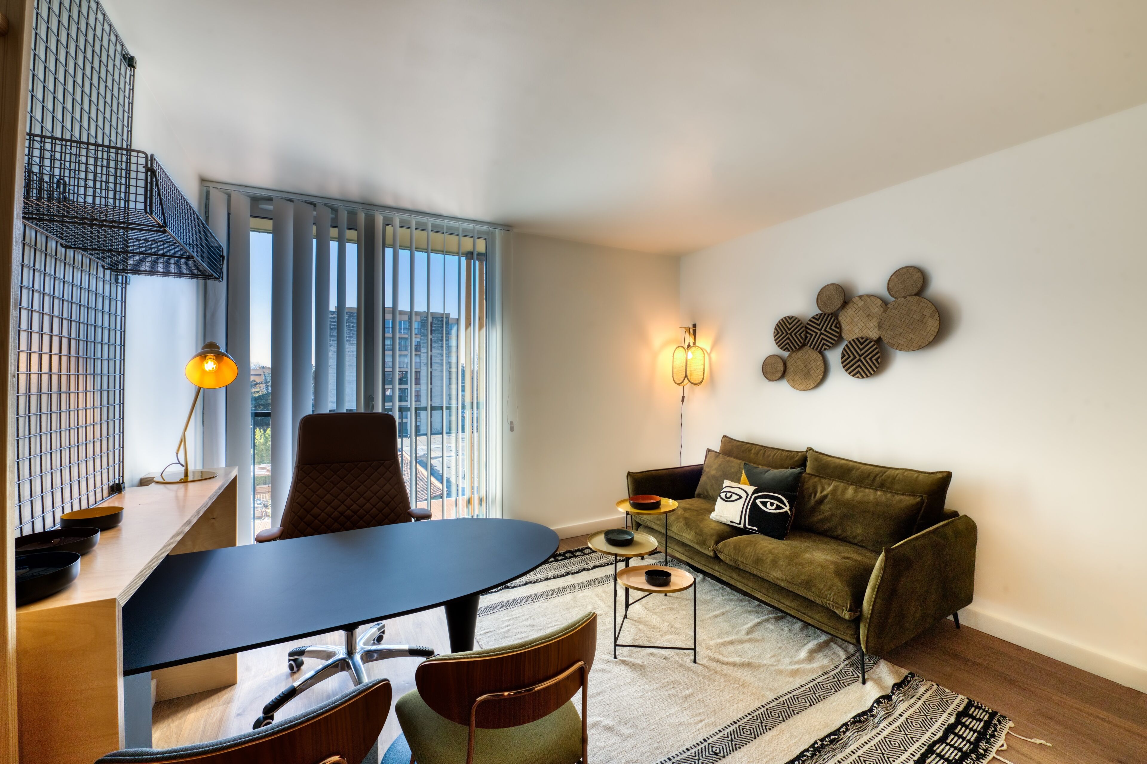 Studio Suite, 1 Queen Bed, Kitchenette | Living area | 32-inch Smart TV with cable channels, TV, offices