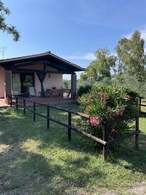 Terrace/patio - Countryside cottage with swimming pool near seaside (Scarlino Scalo)