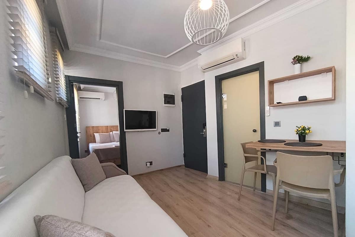 Standard Apartment, 1 Bedroom | Premium bedding, desk, laptop workspace, blackout drapes