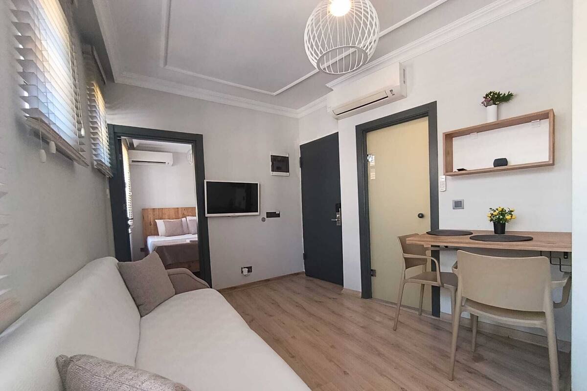 Standard Apartment, 1 Bedroom | Premium bedding, desk, laptop workspace, blackout drapes