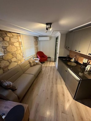 Standard Apartment, 1 Bedroom | Premium bedding, desk, laptop workspace, blackout drapes - Sera Homes (Antalya)