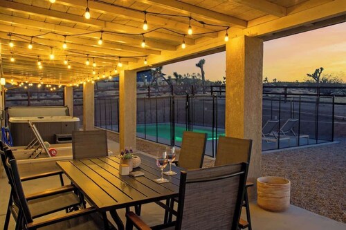 Joshua Tree Retreat - Views, Heated Pool, & More!