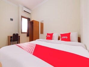 Room - OYO 90045 Annafi Apartel (Ngaglik)