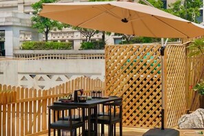 Outdoor dining - JI Hotel (Xiamen Zhongshan Road Pedestrian Street Zhenhai Road Metro Station) (Xiamen)
