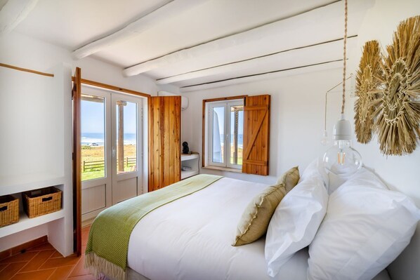 Panorama villa | Luxe beddengoed, een minibar, geluiddichte muren
