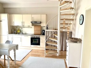 Kühlschrank, Ofen, Herdplatte, Geschirrspüler