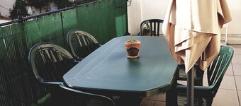 Butterfly room in Townhouse, bed & breakfast!