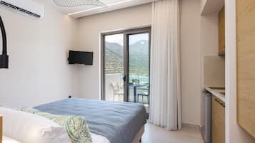 Studio, uitzicht op zee | Geluiddichte muren, gratis babybedden, gratis wifi, beddengoed