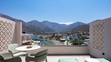 Deluxe Studio, Sea View | Terrace/patio