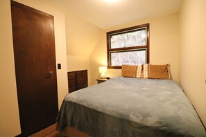 3 habitaciones, acceso a internet y ropa de cama 