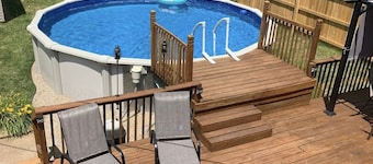 The McKinley House-Walk to ND, Pool, Hot Tub Apple TV & Music