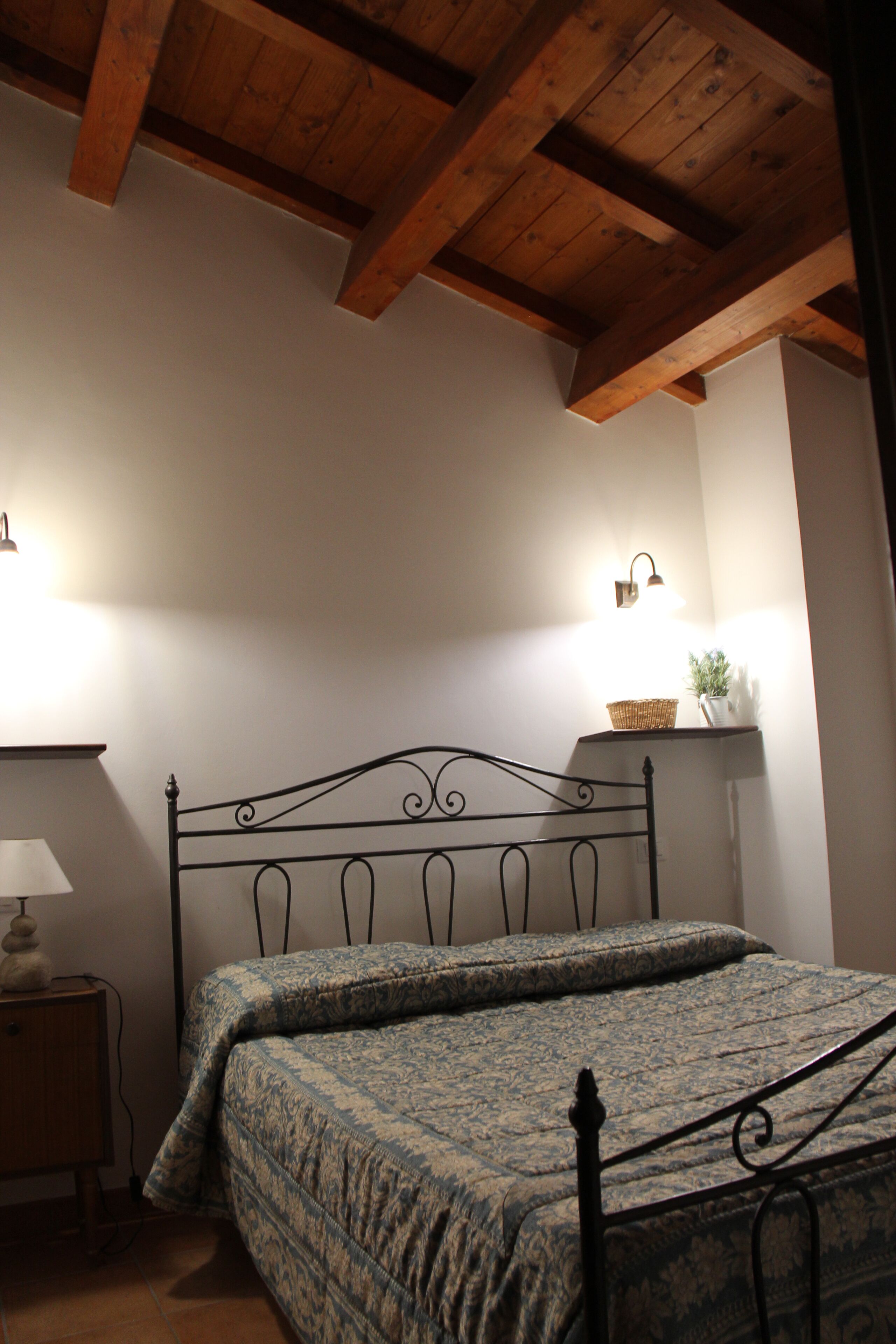 9 Schlafzimmer, Schreibtisch, Bügeleisen/Bügelbrett, WLAN