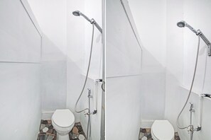 Room - OYO 90387 Sepakat Guest House (Medan)