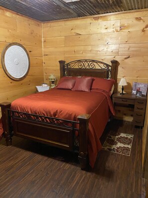 3 soverom, strykejern/-brett, wi-fi og sengetøy