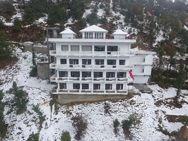 Exterior - Pine Queen by Tavisha (Tehri)