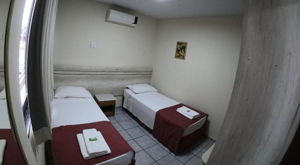 standard twin room | 1 bedroom, desk, laptop workspace, free wifi