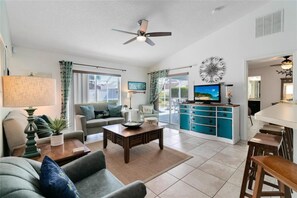 Villa, 4 Bedrooms | Living room