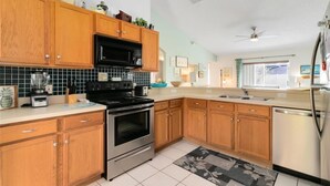 Villa, 4 Bedrooms | Private kitchen - Villa Cove - 168 Shady Oak by Fairytale VR (Davenport)