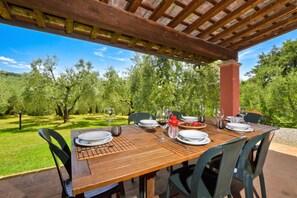 Family House, 4 Bedrooms, Fireplace, Mountainside (Fienile) | Outdoor dining - Fienile (Montopoli in Val d'Arno)