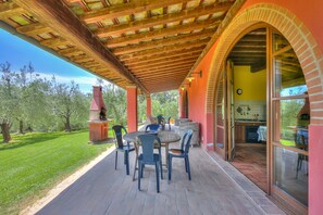 Familienhaus, Mehrere Schlafzimmer, Bergseite (Fienile) | Balkon