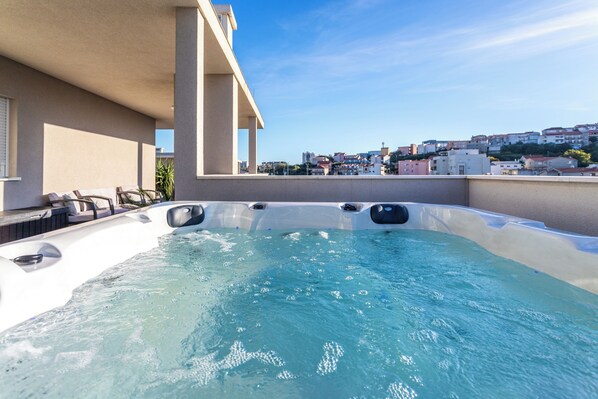 Apartment | Outdoor spa tub - Luxury Modern Penthouse w Jacuzzi & Huge Terrace (Split)