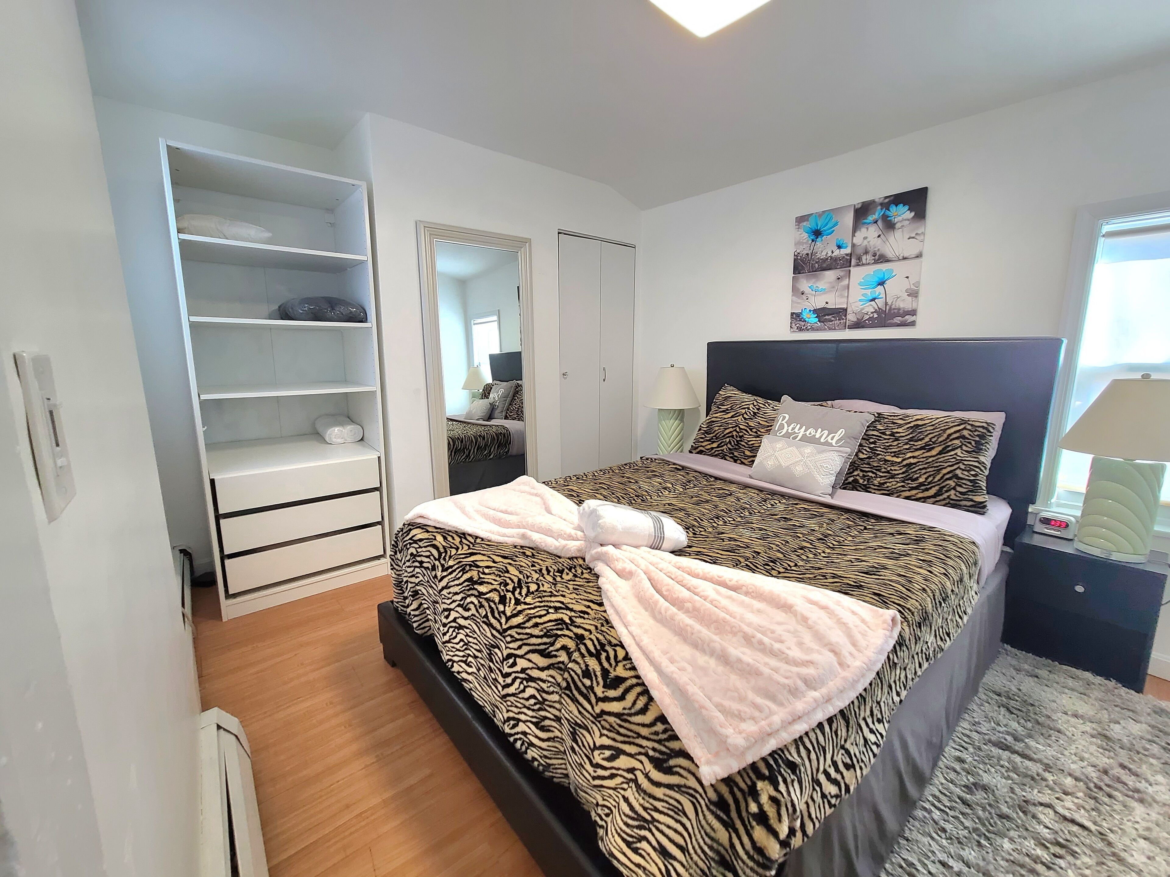 2 chambres, bureau, fer et planche à repasser, Wi-Fi gratuit