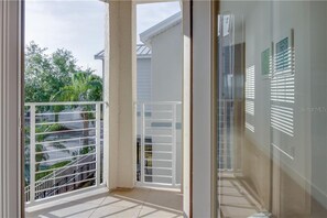 Villa, 5 Bedrooms | Balcony