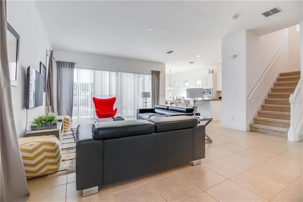 Villa, 5 Bedrooms | Living room