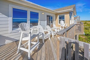 Terrace/patio - Oceanfront Dog Friendly Home in Avon w/ Elevator, Hot Tub, Game Room, Wet Bar (Avon)