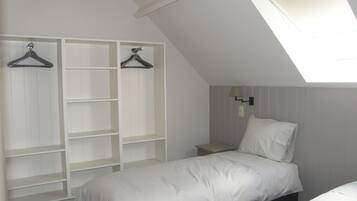 2 bedrooms
