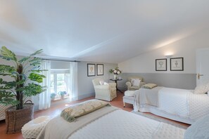 6 bedrooms, iron/ironing board, bed sheets
