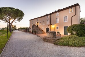 Exterior - FATTORIA CAMIGLIANO Winery & Farmhouse with Pool (Capannori)