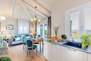 Interior - VILLA LA BELLA, Luxury Seafront Villa with Panoramic Terrace in Porto Ottiolu, Sardinia (Ottiolu)