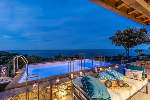 VILLA LA BELLA, Luxury Seafront Villa with Panoramic Terrace in Porto Ottiolu, Sardinia