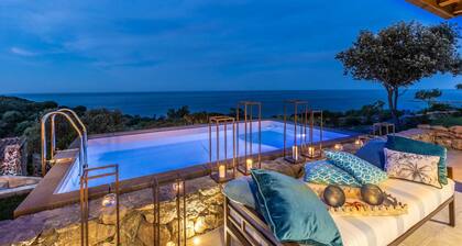 VILLA LA BELLA, Luxury Seafront Villa with Panoramic Terrace in Porto Ottiolu, Sardinia