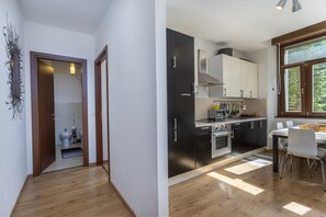 Apartemen | Dapur pribadi | Lemari es besar, oven, mesin espresso, dan oven pemanggang