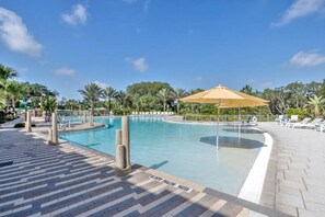 Piscine extérieure