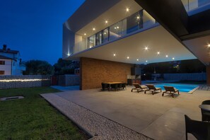 Outdoor dining - Villa Mediterraneo 2 (Ližnjan)