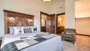 3 habitaciones, escritorio, tabla de planchar con plancha y wifi