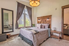3 habitaciones, escritorio, tabla de planchar con plancha y wifi 