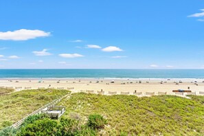 Unclassified image, 3 of 38, button - 4-bedroom, 3-bathroom, oceanfront unit, sleeps 10 | Ocean Bay Club - 401 (North Myrtle Beach)