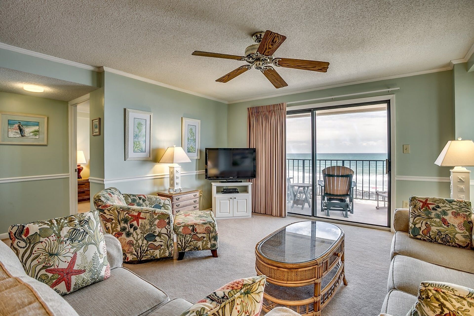 Upscale 3-bed, 3-bath, 3rd floor oceanfront condo | Tidemaster - 302