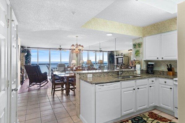Fridge, microwave, oven, stovetop - Oceanfront 3-bedroom, 3-bathroom Crescent Beach condo, private balcony | North Shore Villas - 904 (North Myrtle Beach)