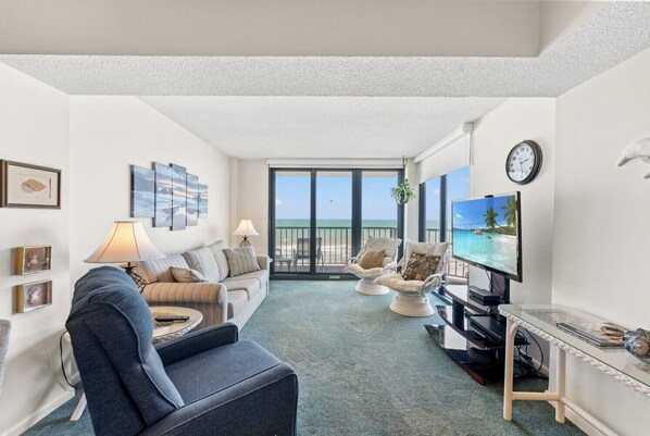 TV, DVD player - 3-bedroom oceanfront condo with private balcony | Crescent Sands - 5-G (North Myrtle Beach)