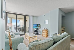 TV - Sea Lovers Delight! 3-bedroom, 2-bathroom, oceanfront condo | Sea Castle - 7B (North Myrtle Beach)