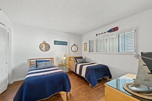3 bedrooms, WiFi, bed sheets - Upscale 4th floor, 3-bed, 3-bath oceanfront condo | Crescent Tower II - 407 (North Myrtle Beach)