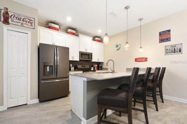 Villa, 5 Bedrooms | Private kitchen