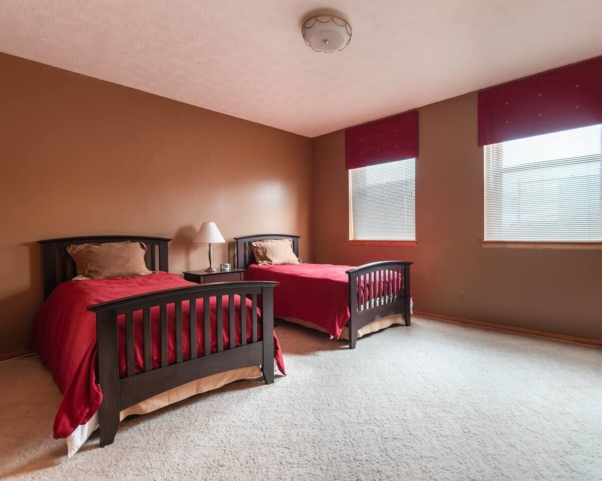 2 bedrooms, desk, iron/ironing board, free WiFi