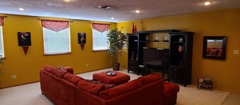 The Manhattan 2BR apartment in historical downtown